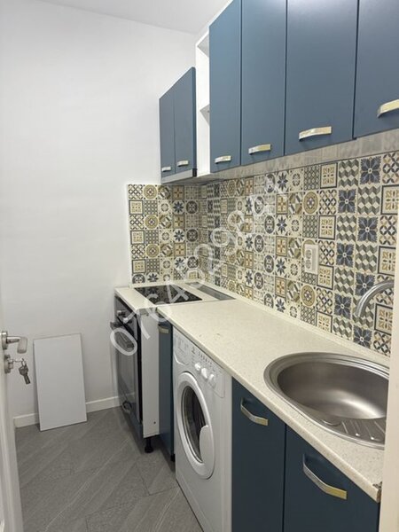 Titan, Str. Lucretiu Patrascanu, langa metrou Costin Georgian, renovata.