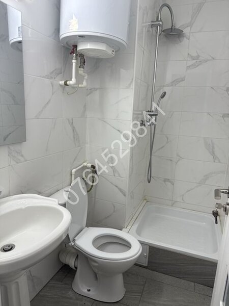 Titan, Str. Lucretiu Patrascanu, langa metrou Costin Georgian, renovata.